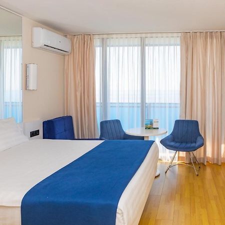 Orbi City Luxury Suite Batumi Esterno foto