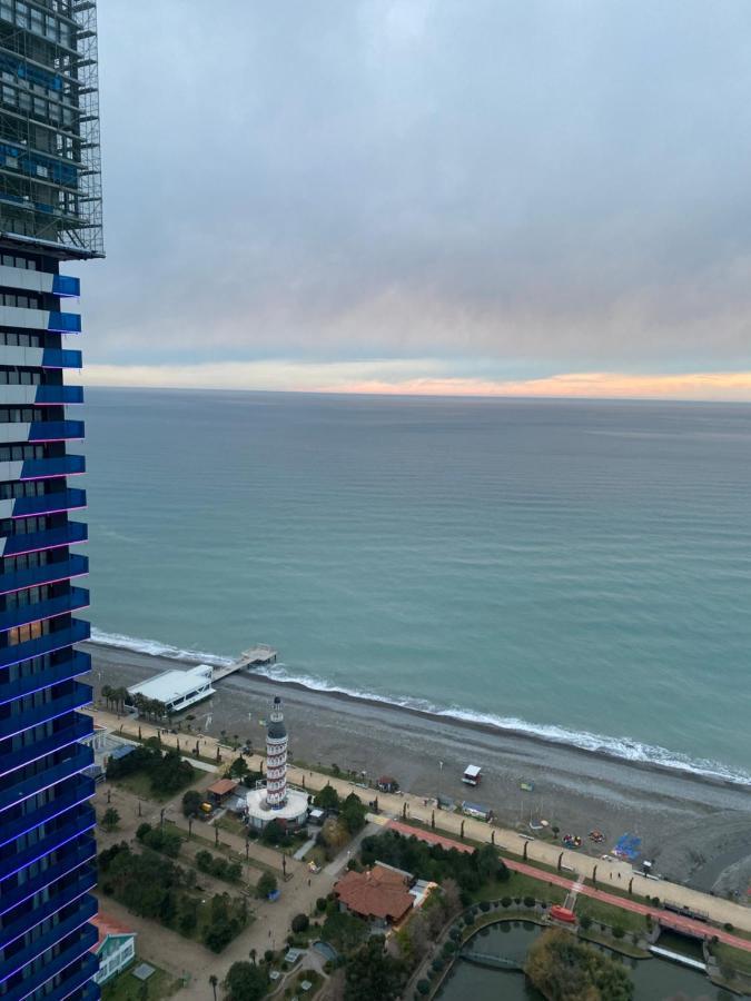 Orbi City Luxury Suite Batumi Esterno foto