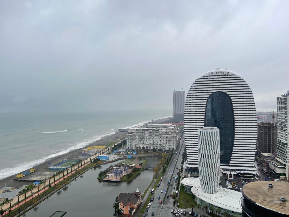 Orbi City Luxury Suite Batumi Esterno foto