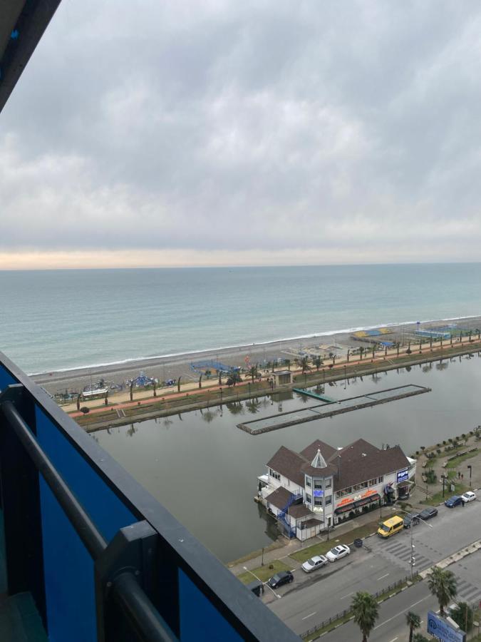 Orbi City Luxury Suite Batumi Esterno foto