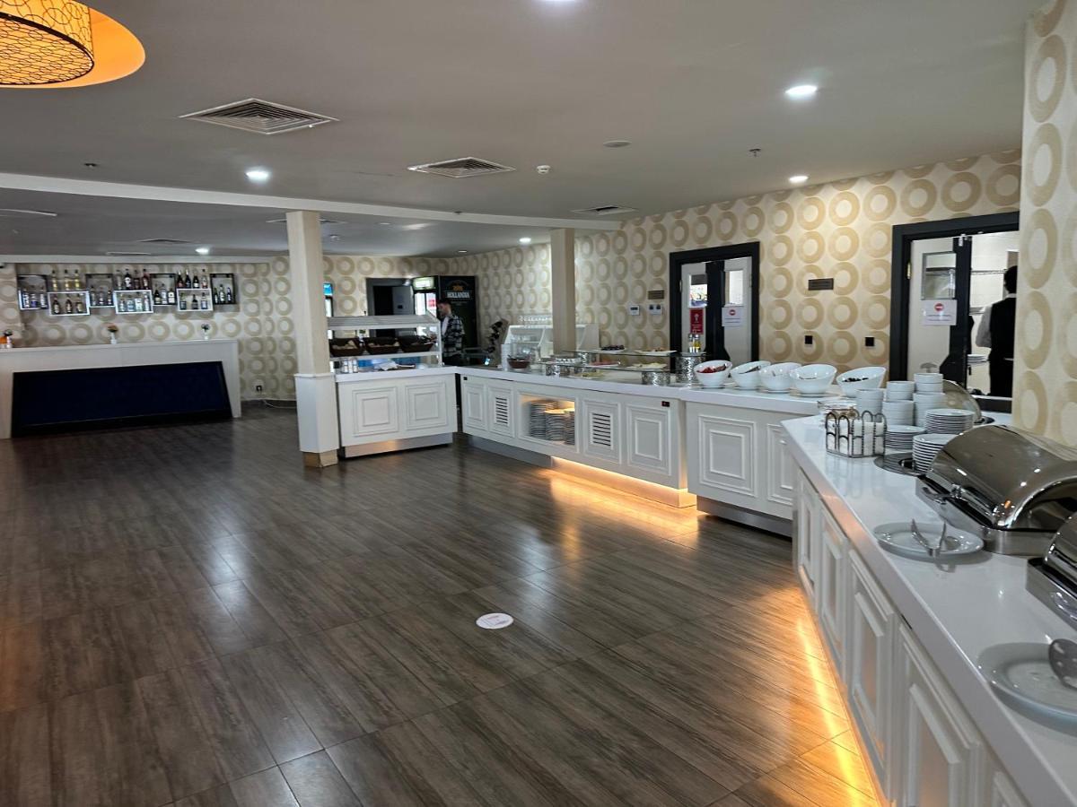 Orbi City Luxury Suite Batumi Esterno foto