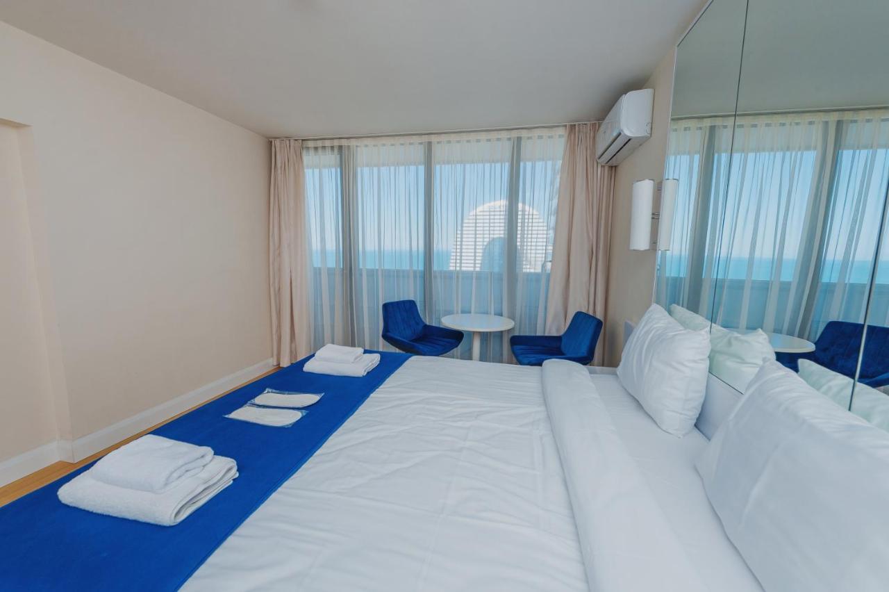 Orbi City Luxury Suite Batumi Esterno foto