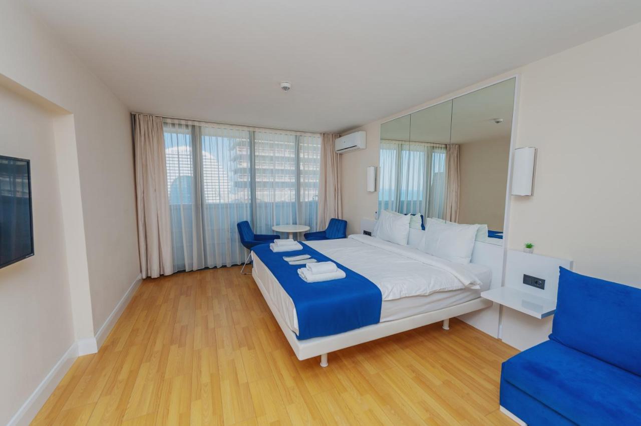 Orbi City Luxury Suite Batumi Esterno foto