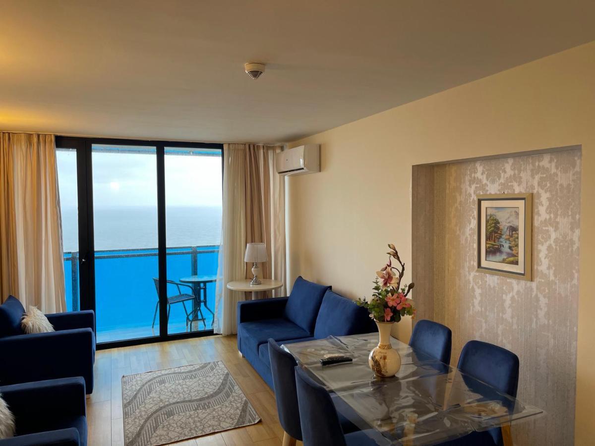Orbi City Luxury Suite Batumi Esterno foto